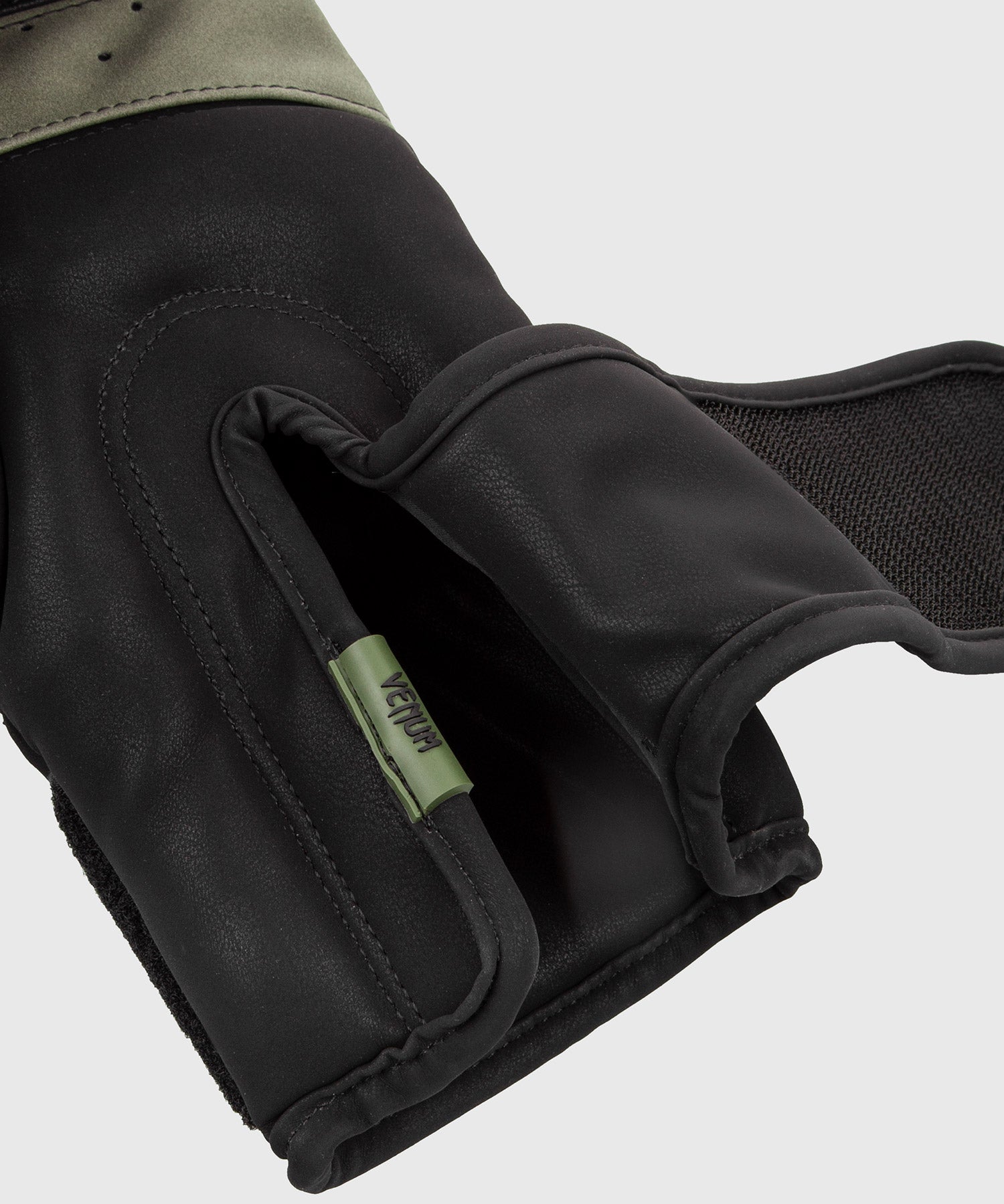venum-impact-boxhandschuhe-schwarz-gr-n image 5