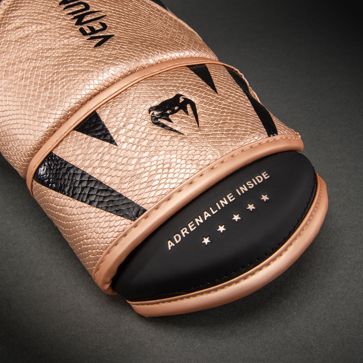 venum-challenger-4-0-scales-boxhandschuhe-perlmuttrosa-schwarz image 3