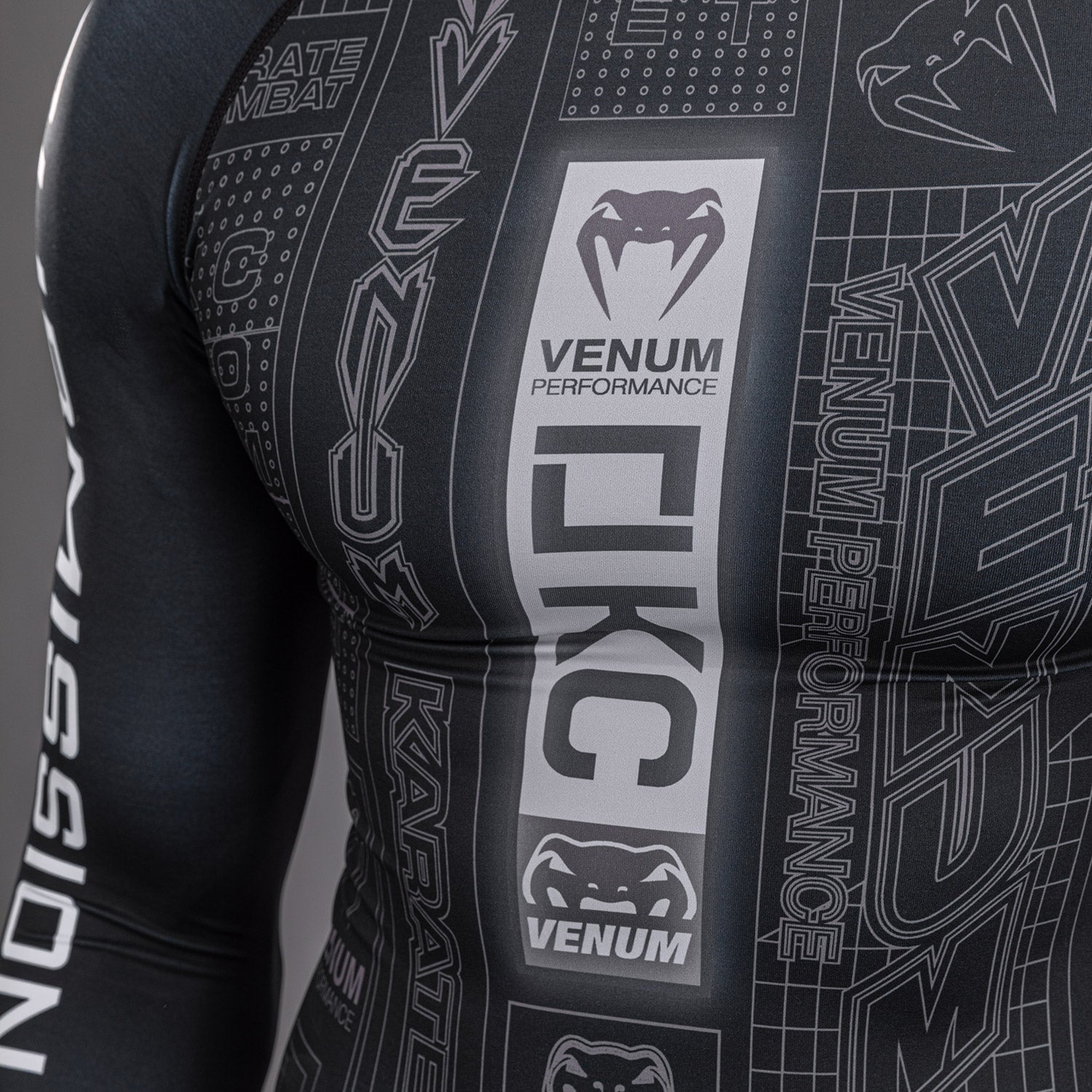 karate-combat-by-venum-langarm-rashguard-schwarz-grau image 5