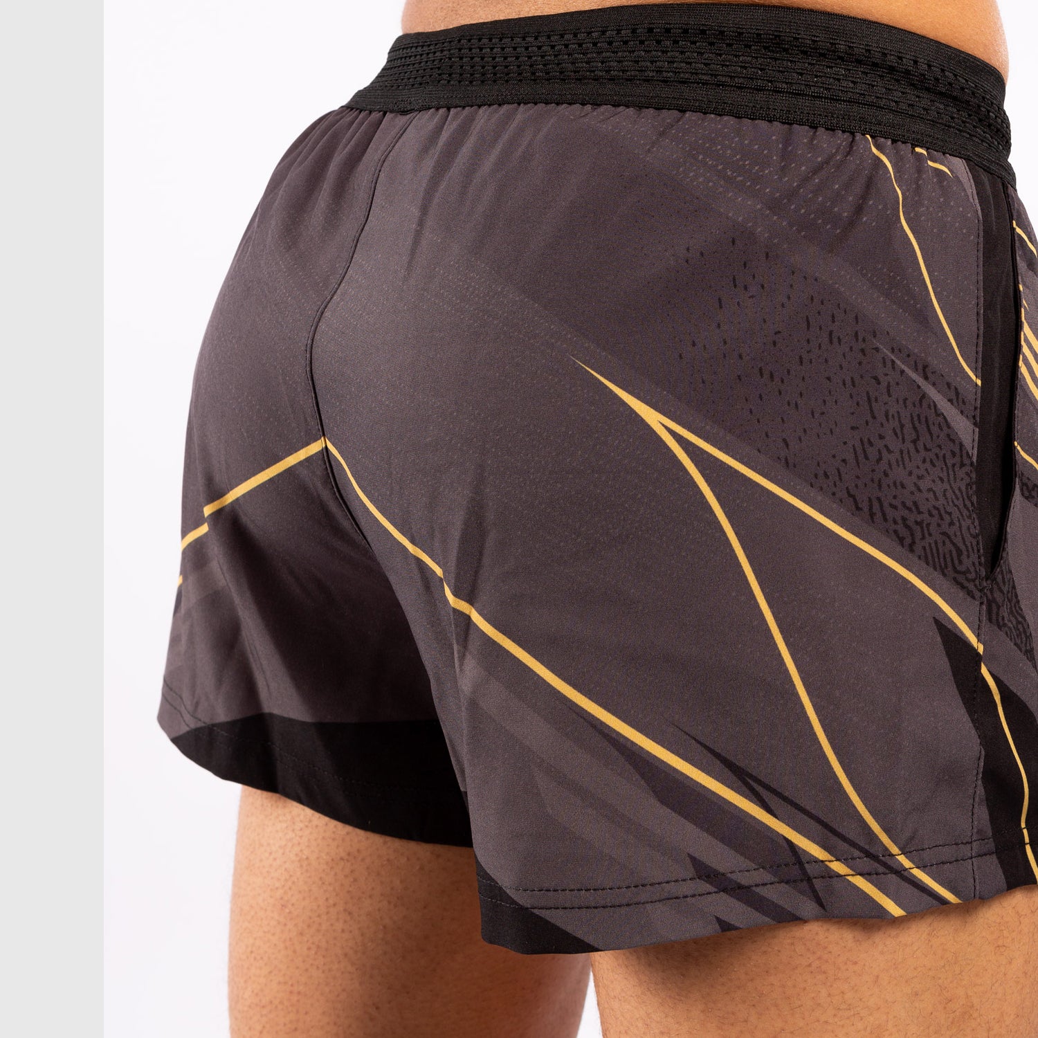 ufc-venum-replica-trainingsshorts-f-r-damen-champion-schwarz-gold image 7
