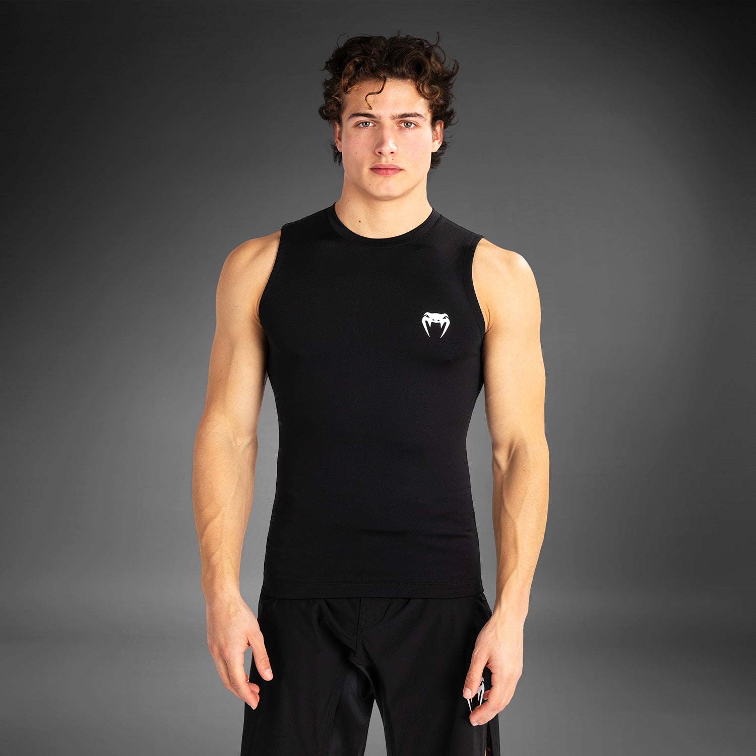 venum-contender-herren-rmelloser-rashguard-schwarz-wei image 1