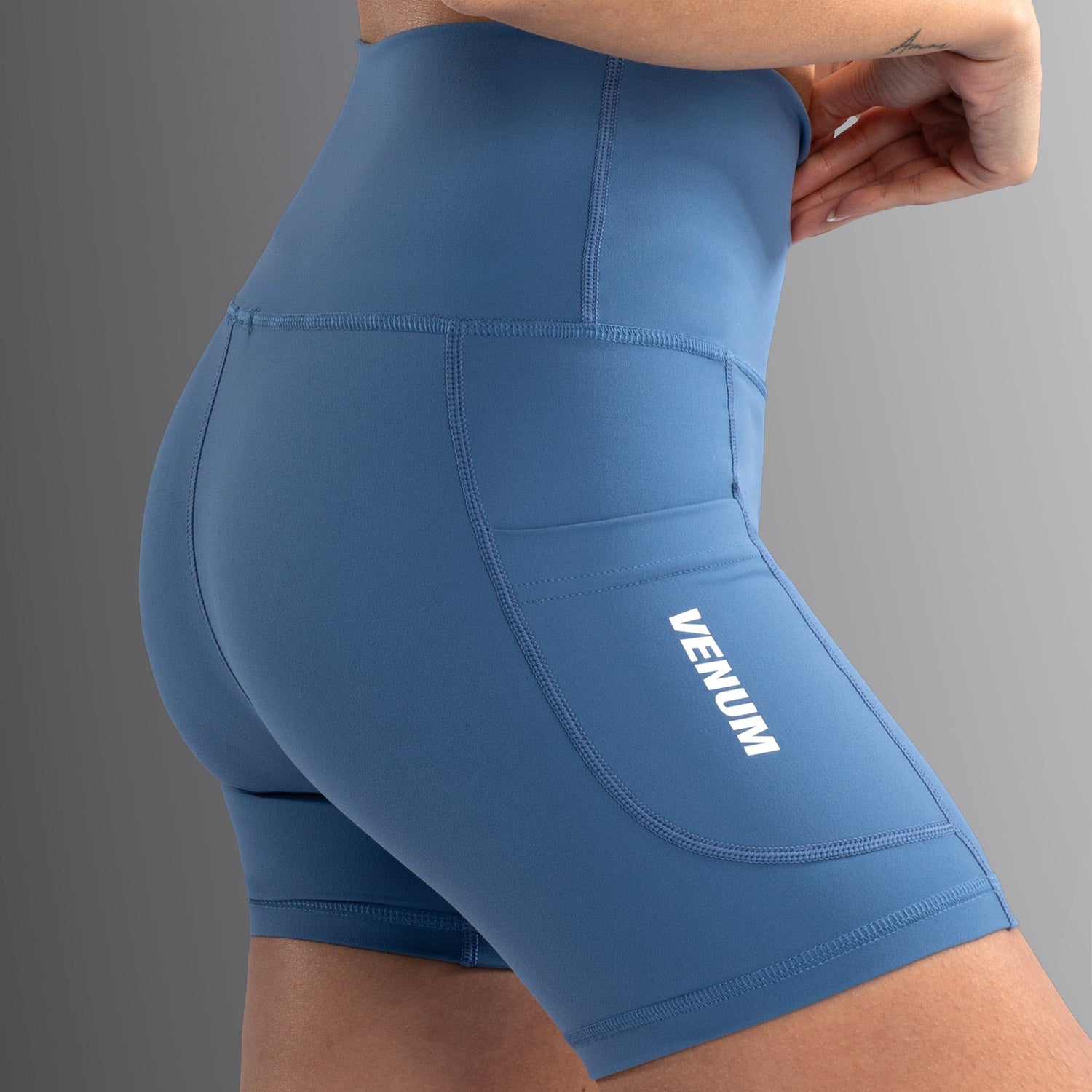 venum-essential-damen-fahrradhose-sturmblau image 5