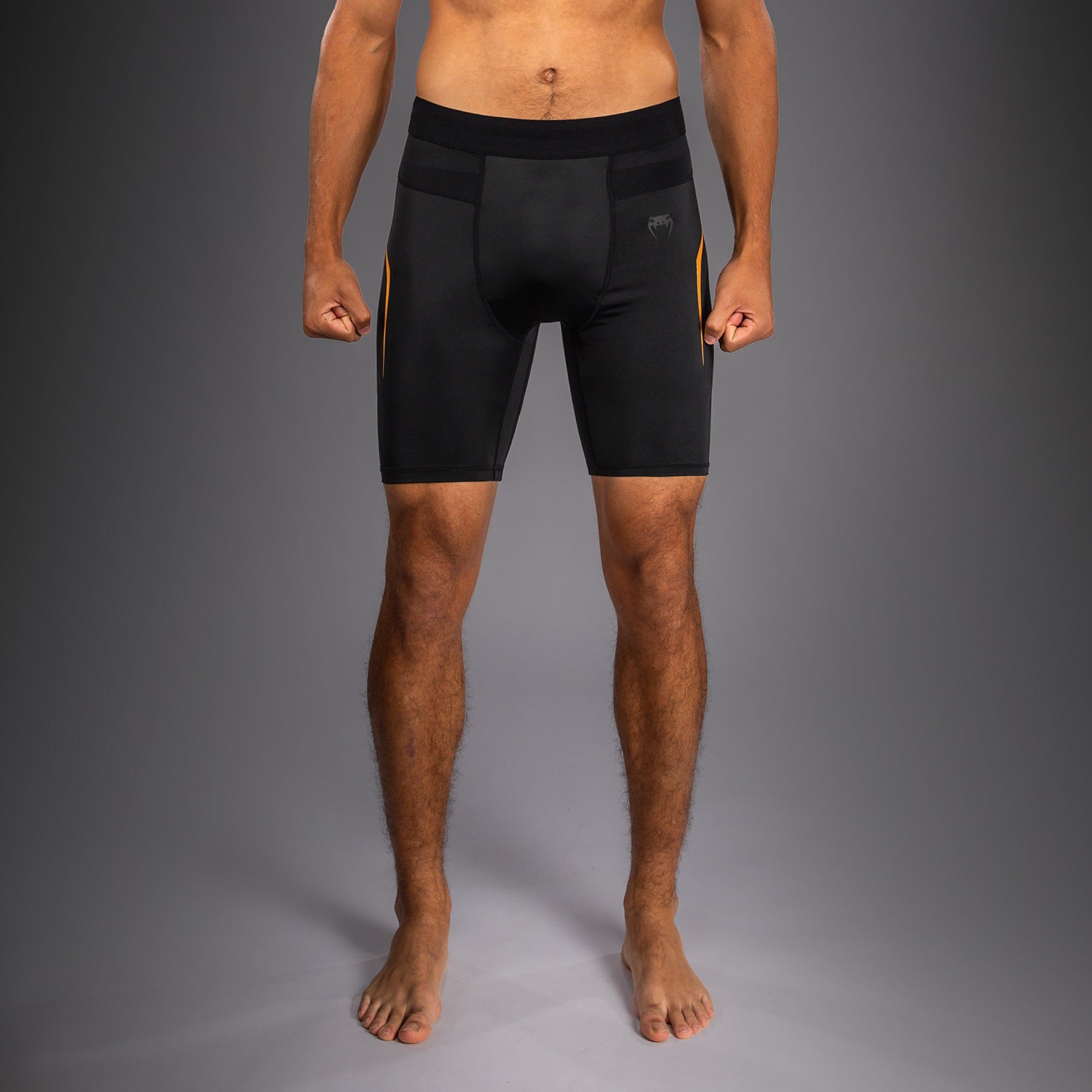 venum-g-core-vale-tudo-kompressionsshort-schwarz-gold image 3