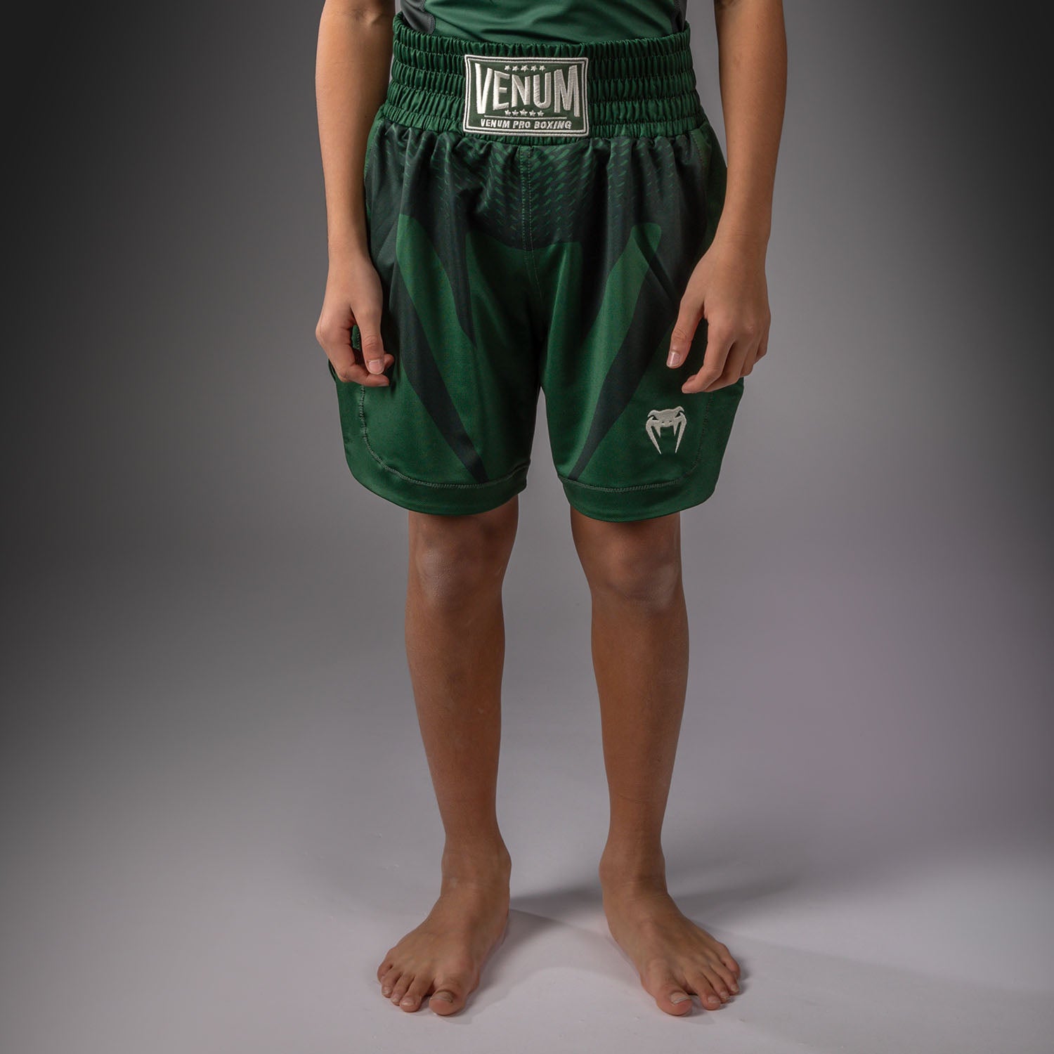 venum-attack-kids-boxshorts-waldgr-n-off-white image 1