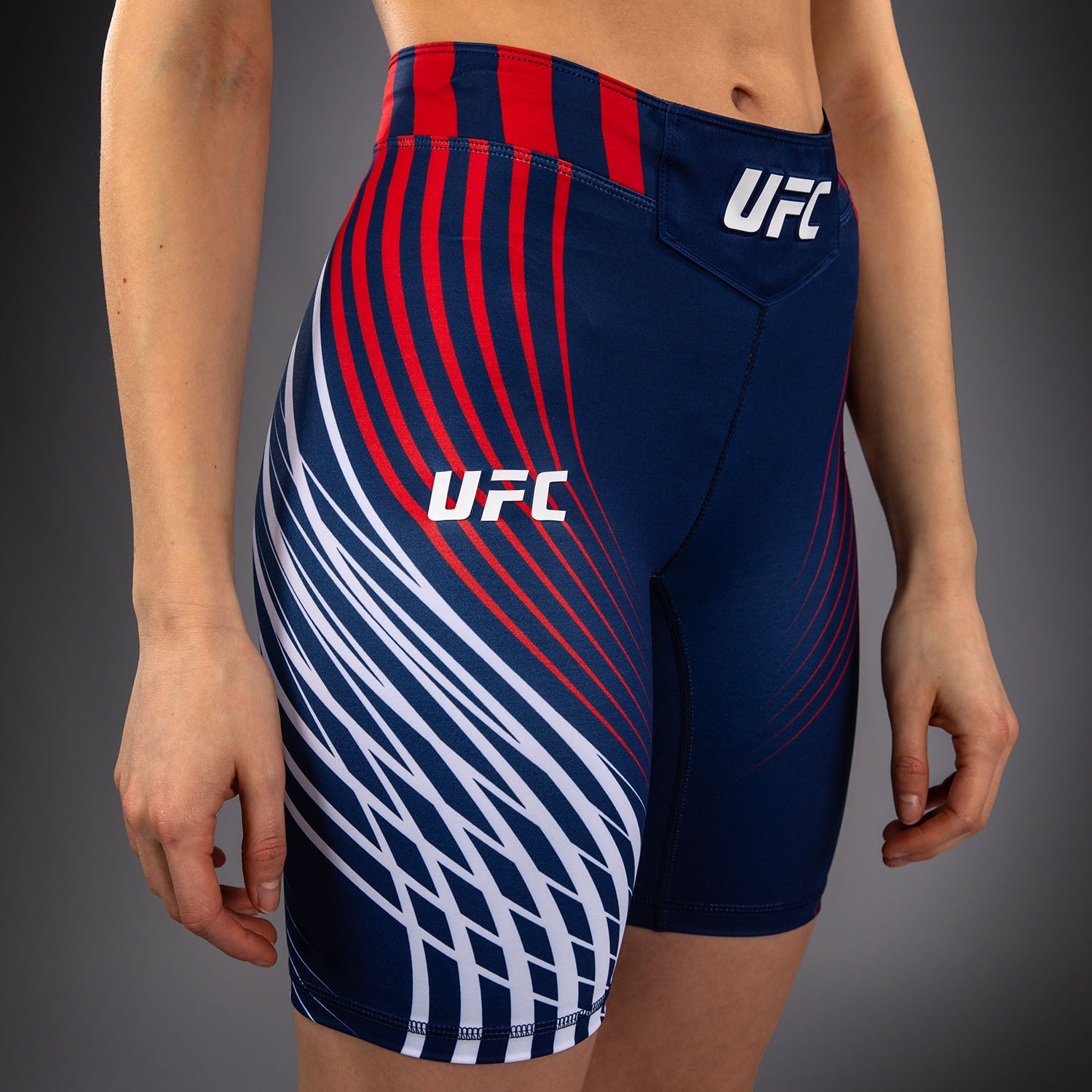 ufc-freedom-250-by-venum-authentic-vale-tudo-shorts-long-fit-damen-blau image 6