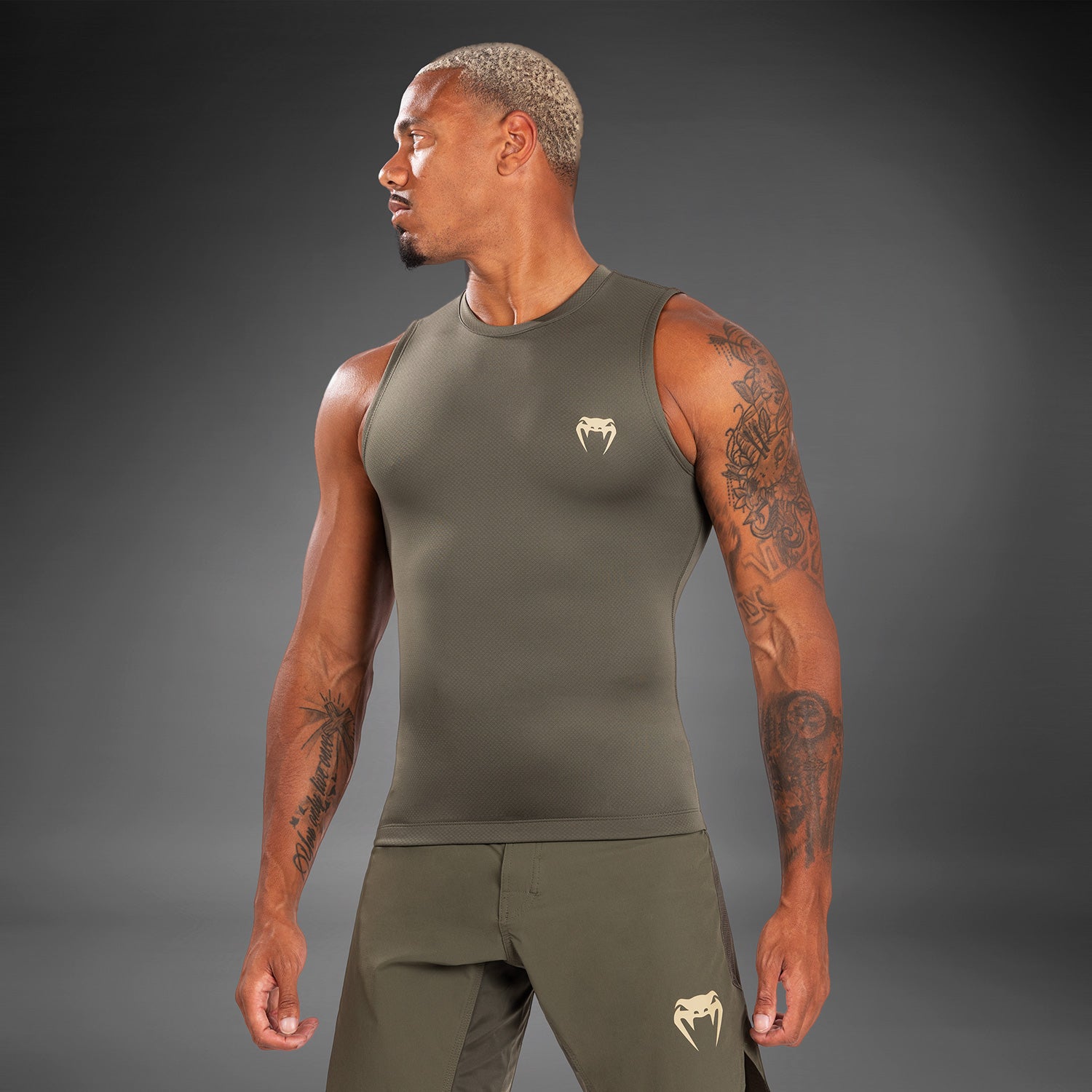 venum-contender-herren-rashguard-rmellos-khaki image 3