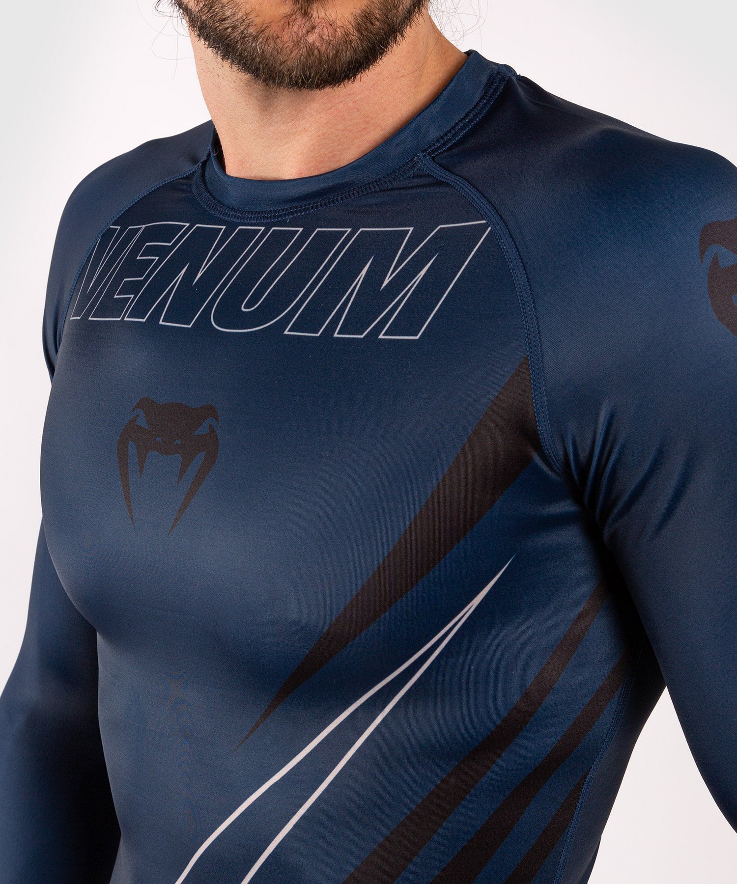 venum-contender-5-0-rashguard-langarm-marineblau-sand image 6