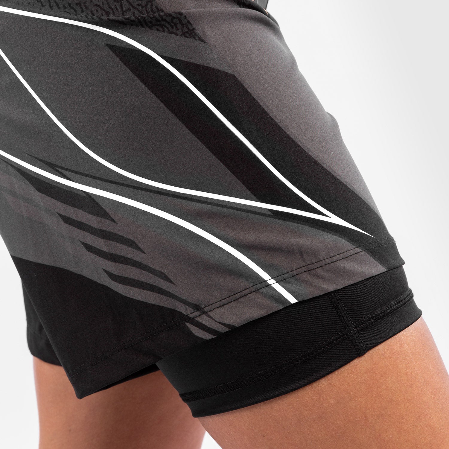 venum-ufc-authentic-fight-night-damen-fightshorts-long-fit-schwarz image 6