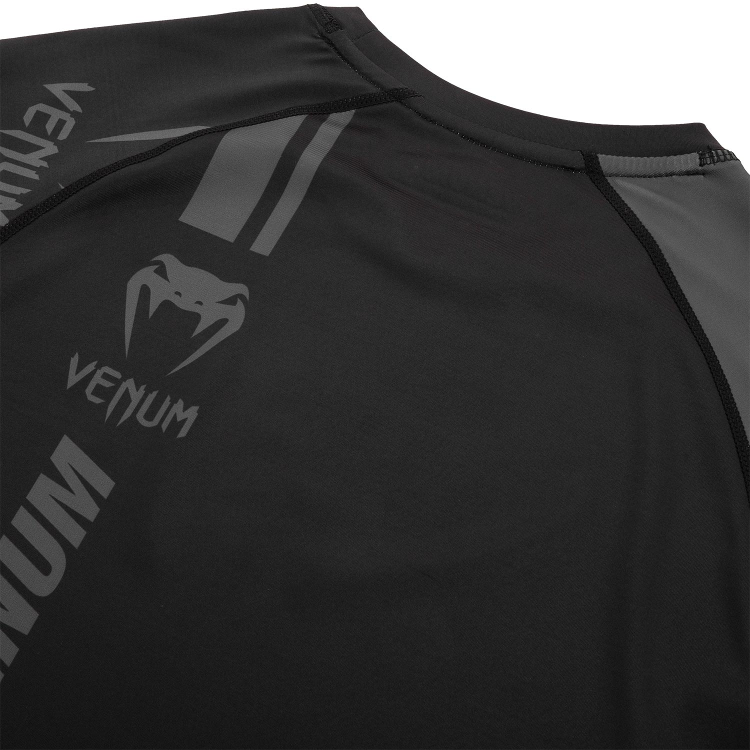venum-logos-rashguard-kurzarm-schwarz-schwarz image 7