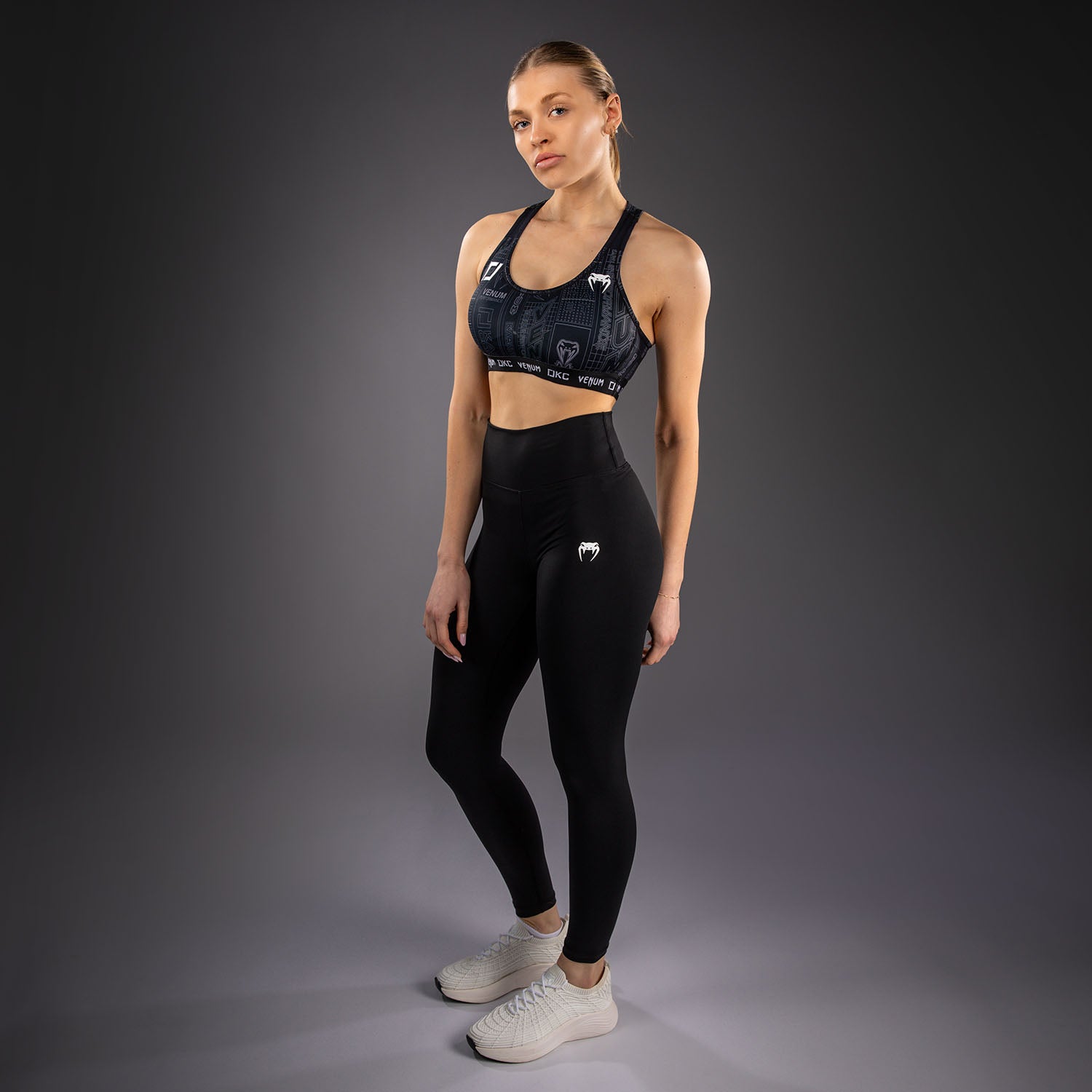 venum-karate-combat-sport-bh-schwarz-grau-damen image 5