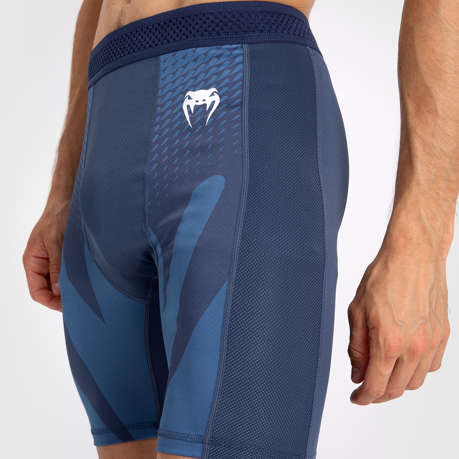 venum-attack-herren-vale-tudo-short-marineblau image 4