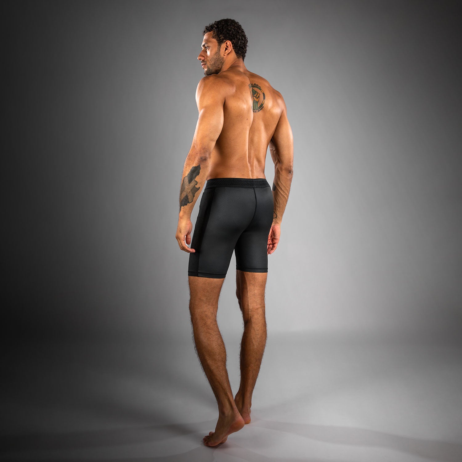 venum-no-gi-vale-tudo-shorts-schwarz-silbergrau-herren-ibjjf-compression-shorts image 3