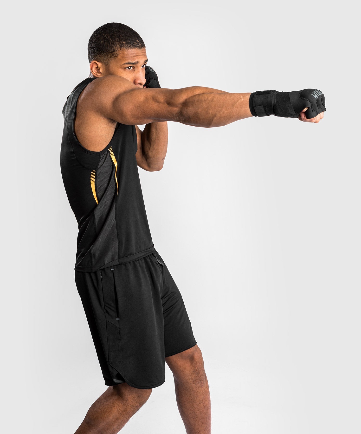 venum-tempest-2-0-dry-tech-tank-top-schwarz-gold image 4