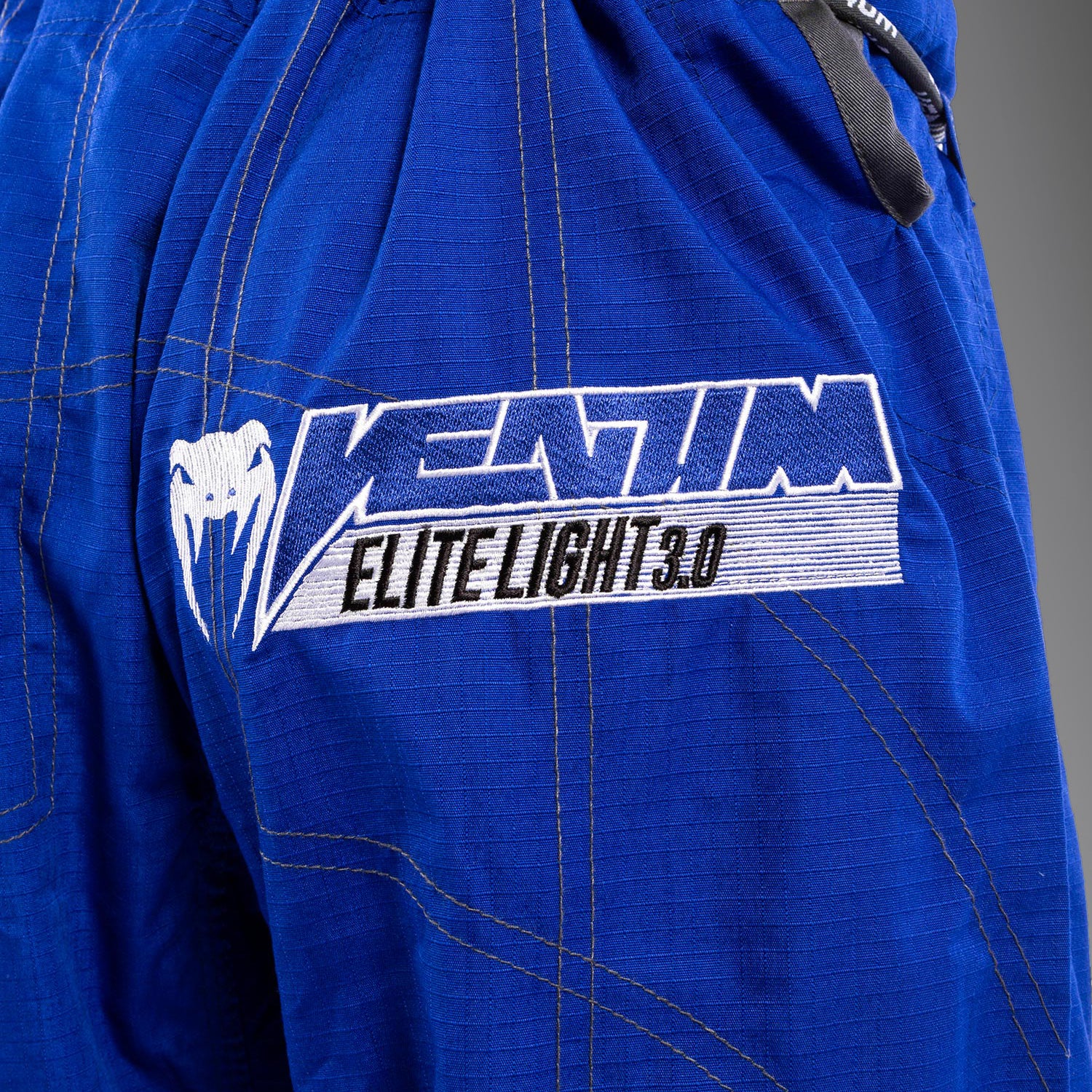 venum-elite-light-3-0-bjj-kimono-blau image 2