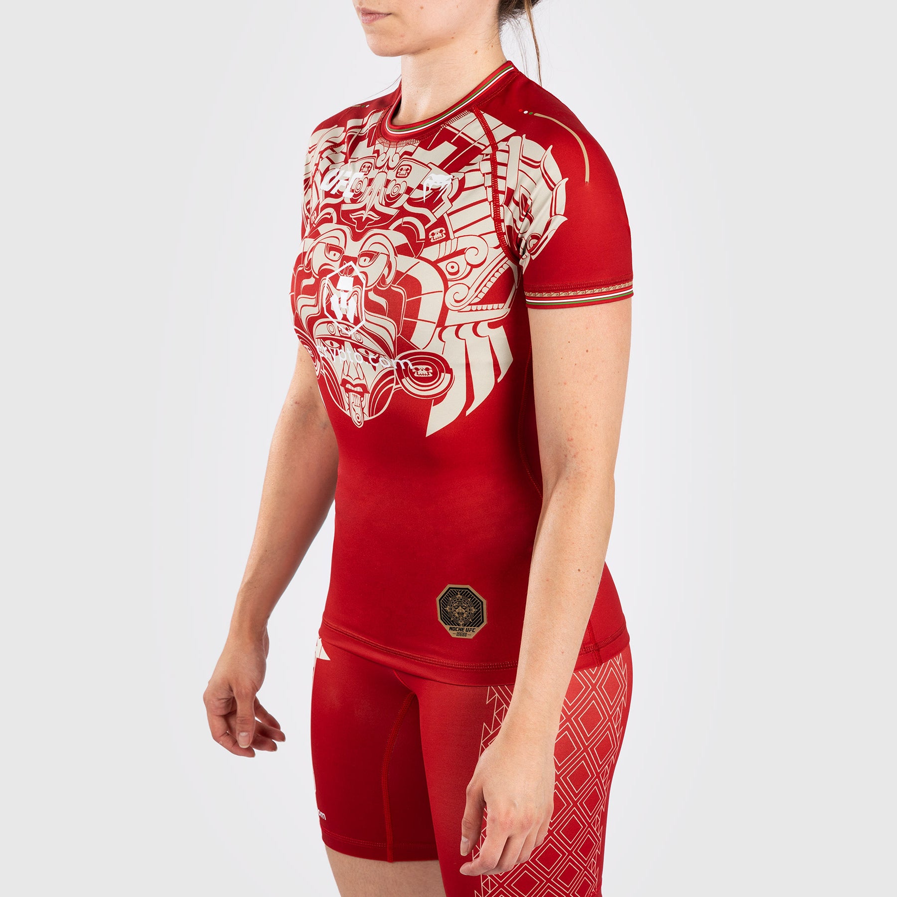 venum-noche-ufc-authentic-fight-night-damen-rashguard-kurzarm-rot image 3