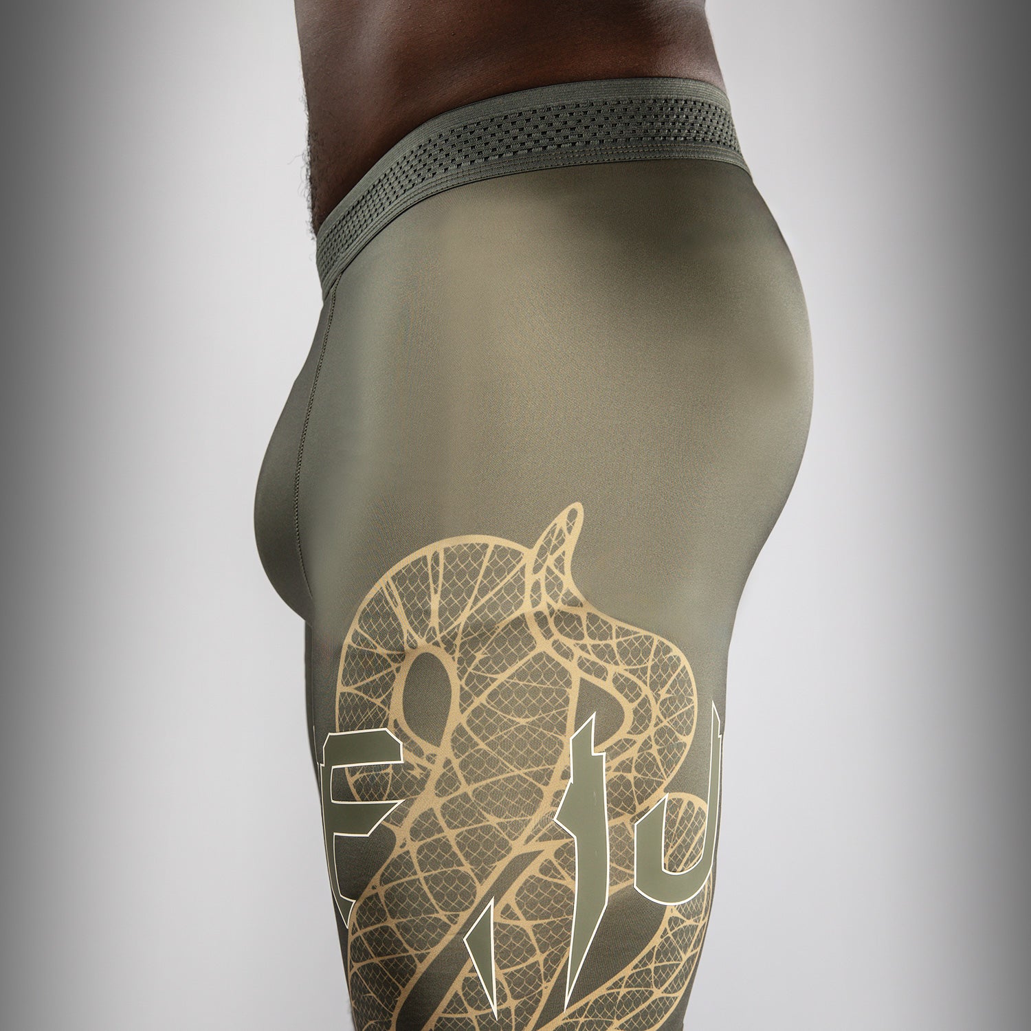 venum-serpenti-vale-tudo-shorts-khaki-bronze-ivory image 4