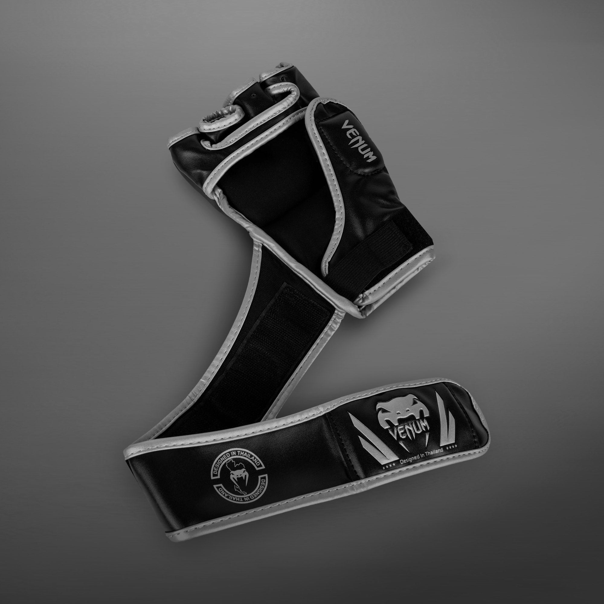 venum-challenger-2-0-mma-handschuhe-schwarz-silber image 4