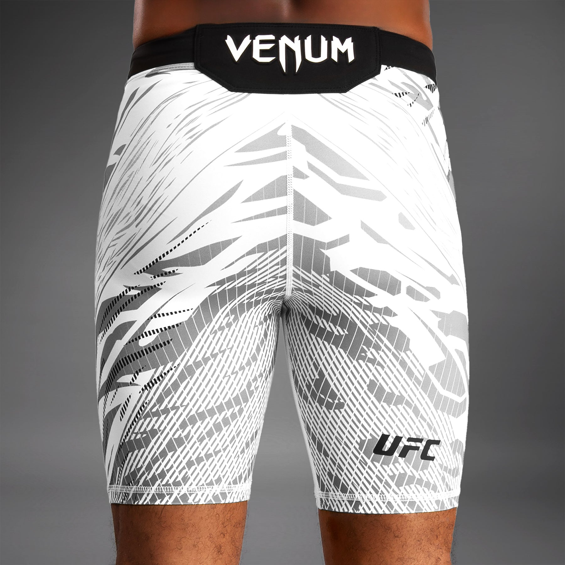 ufc-fusion-by-venum-authentic-fight-night-herren-vale-tudo-short-wei-personalize image 6