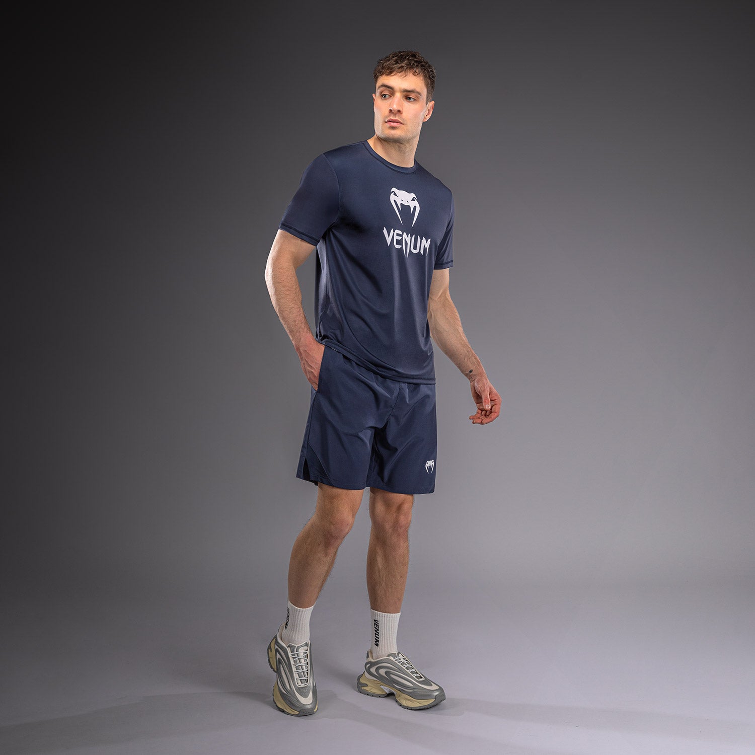 venum-classic-dry-tech-t-shirt-marineblau-wei-herren image 2