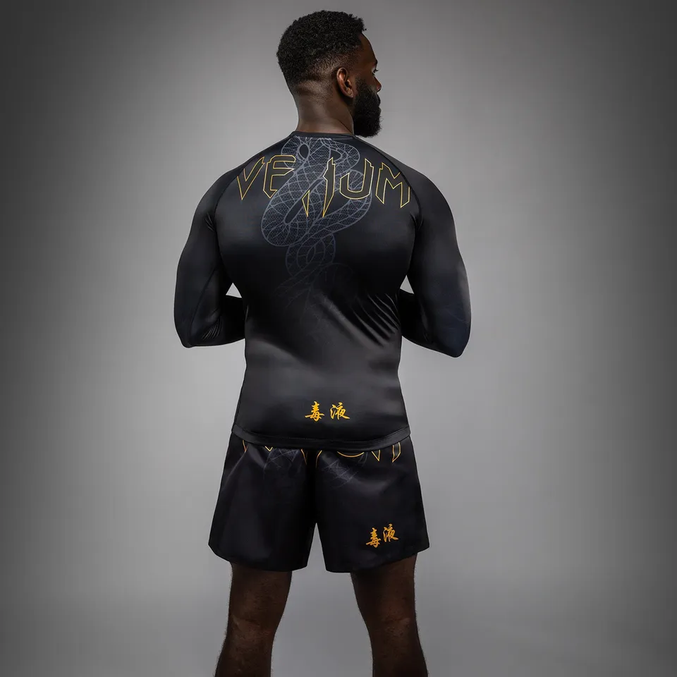 venum-serpenti-langarm-rashguard-schwarz-silber-gold-herren image 1