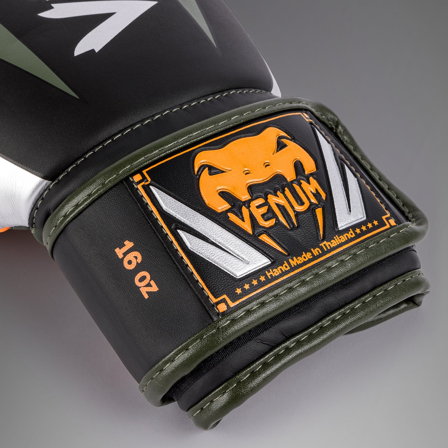 venum-elite-boxhandschuhe-schwarz-silber-kaki image 5