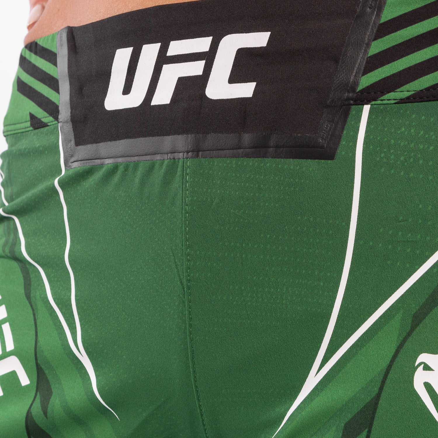 ufc-venum-authentic-fight-night-damen-shorts-long-fit-gr-n image 5