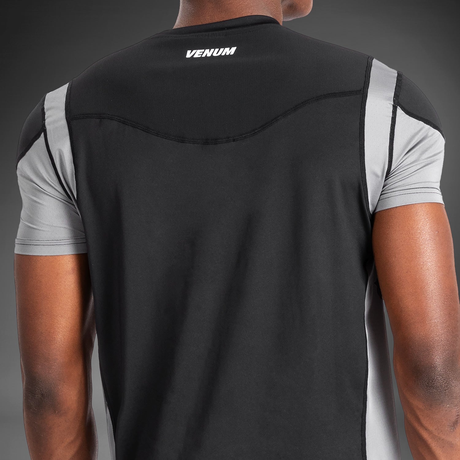 venum-tempest-herren-dry-tech-t-shirt-schwarz-grau image 4