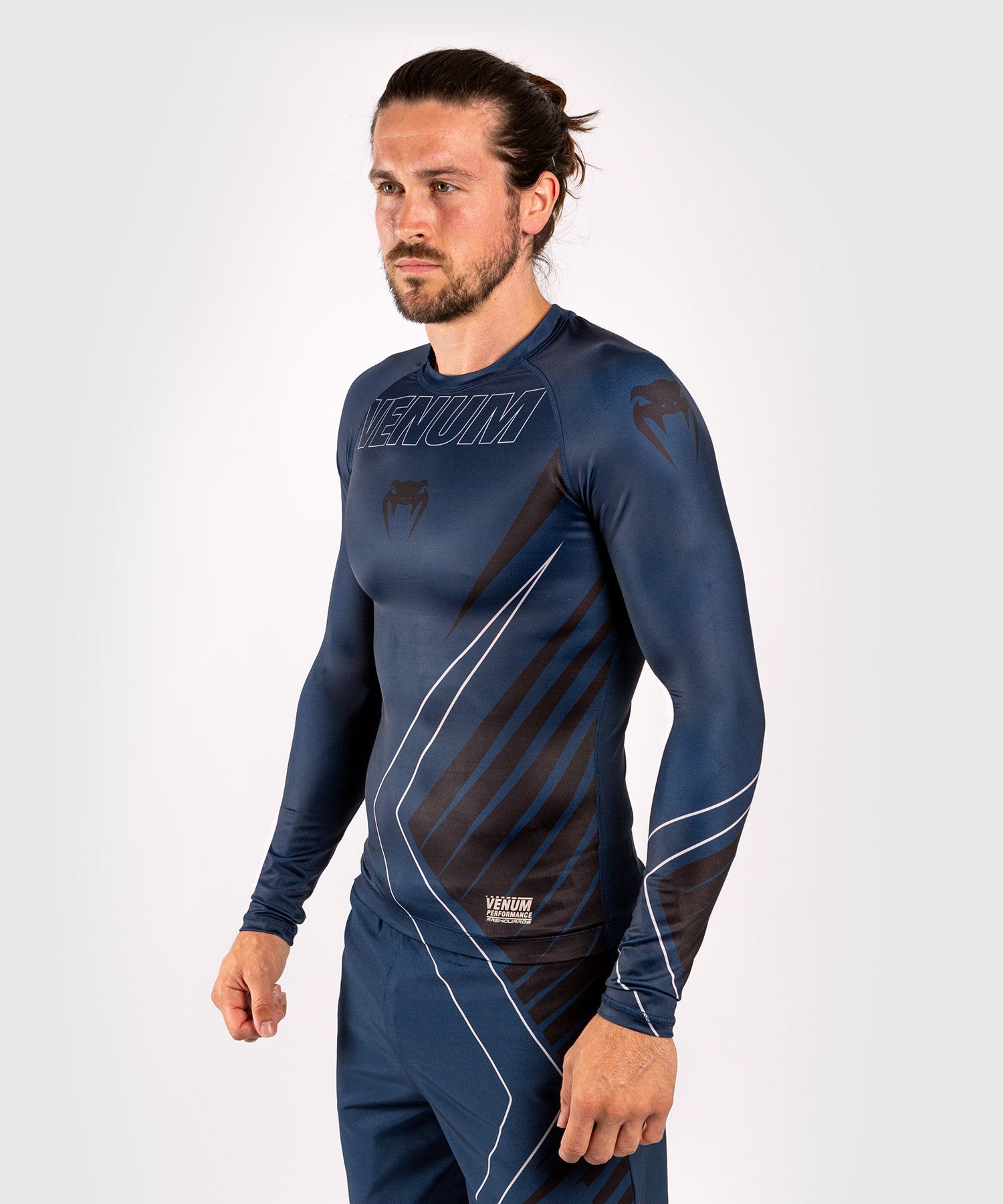 venum-contender-5-0-rashguard-langarm-marineblau-sand image 2