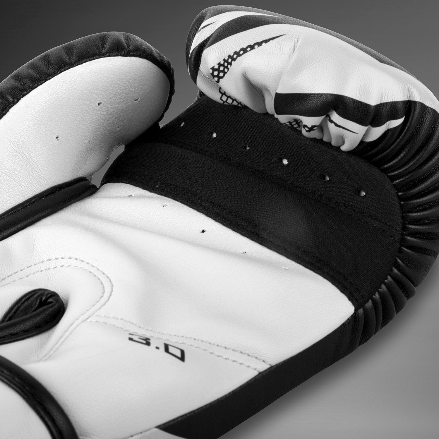 venum-challenger-3-0-boxhandschuhe-schwarz-2 image 6