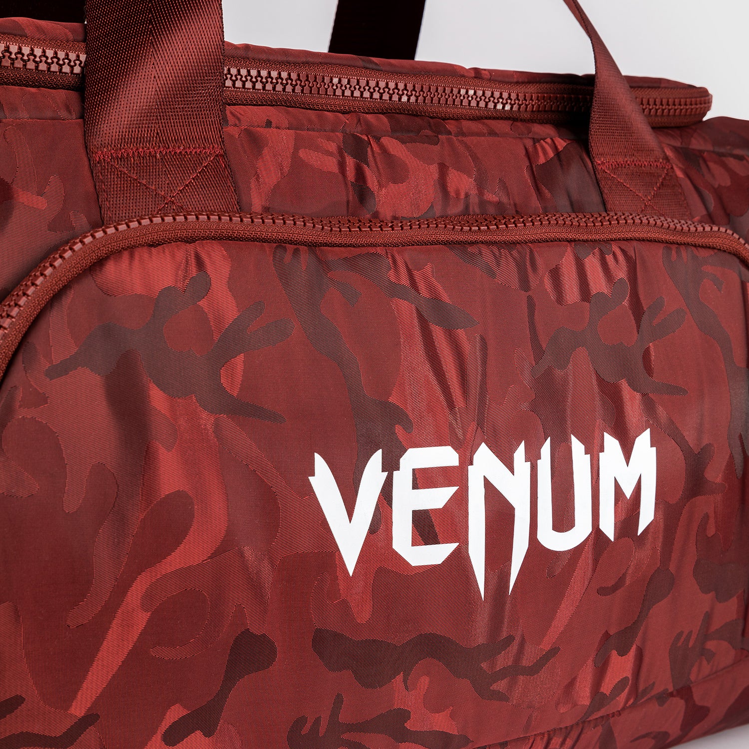 venum-trainer-lite-sporttasche-48l-camo-burgunder image 8
