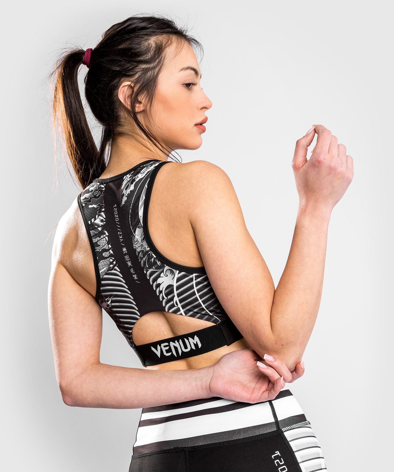 venum-ykz21-sport-bh-damen-schwarz-wei image 5