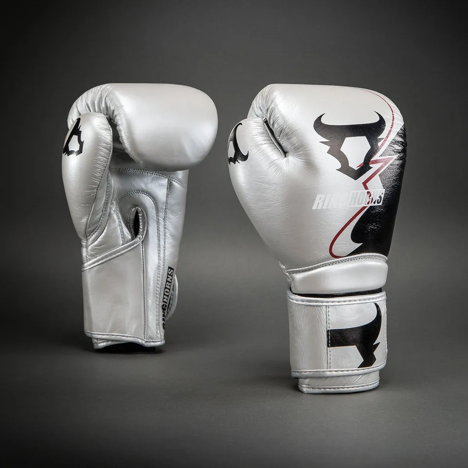 ringhorns-charger-by-venum-boxhandschuhe-silber-schwarz image 1