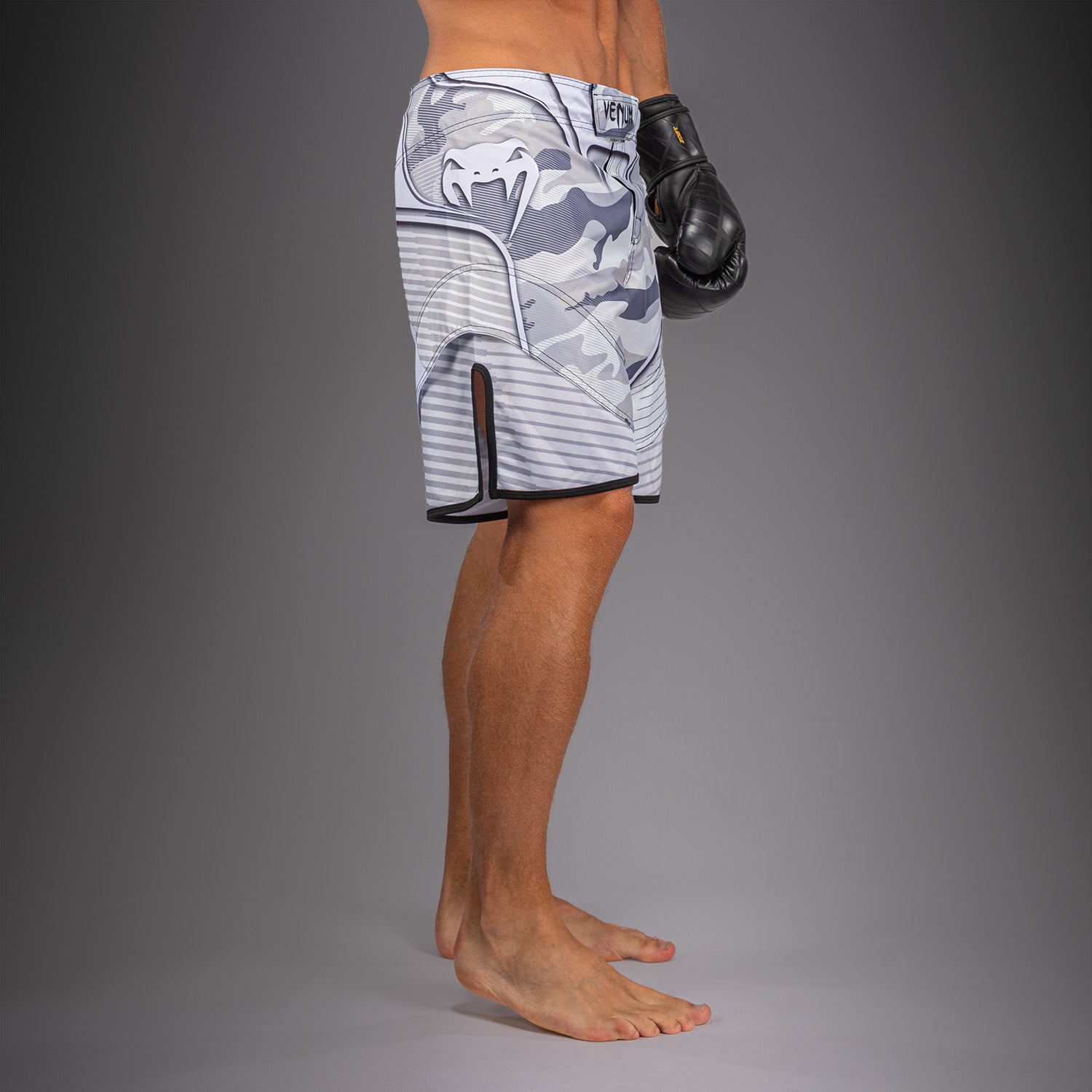 venum-camo-hero-fightshorts-wei-hellgrau image 4