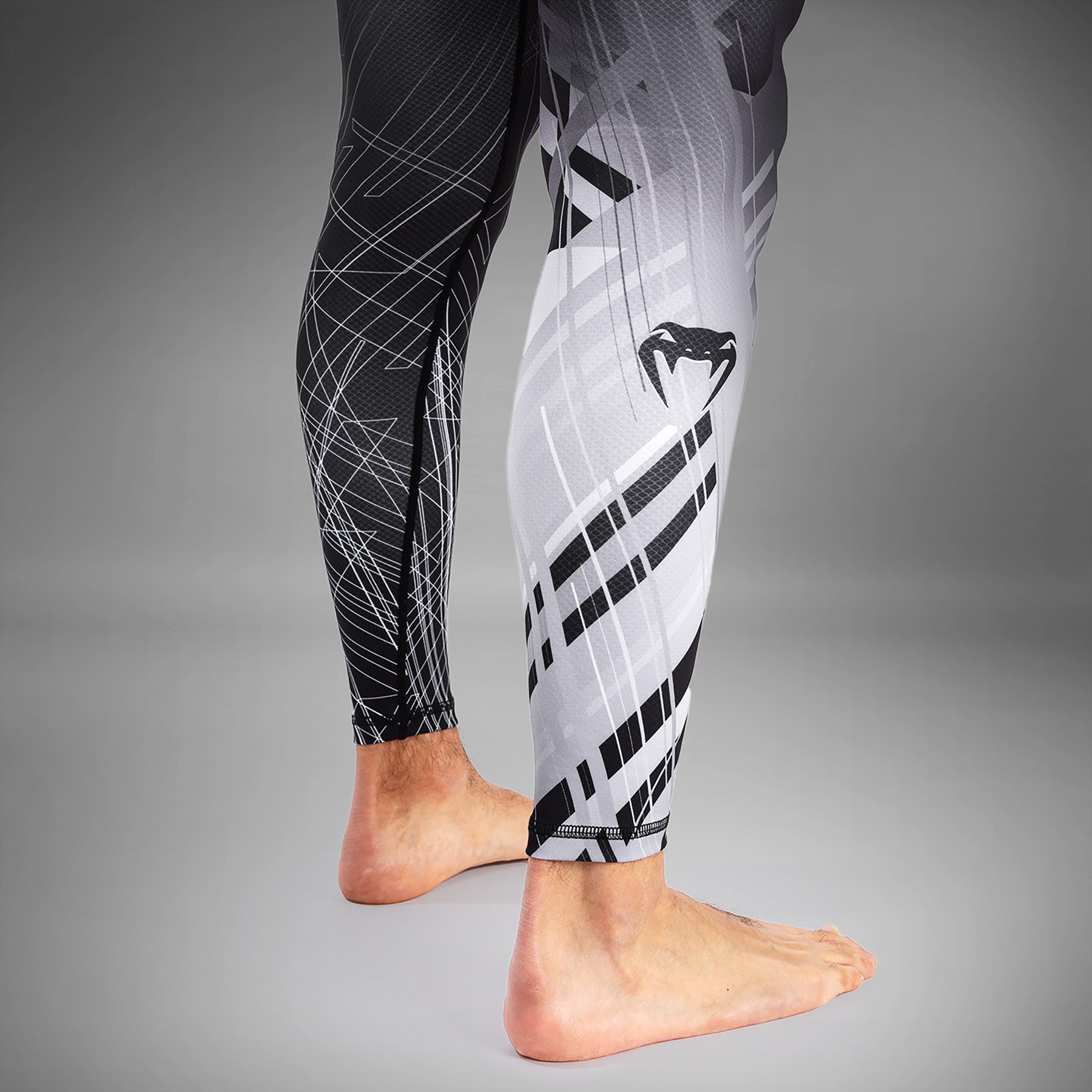 venum-gorilla-jungle-kompressionshose-herren-schwarz-wei image 4