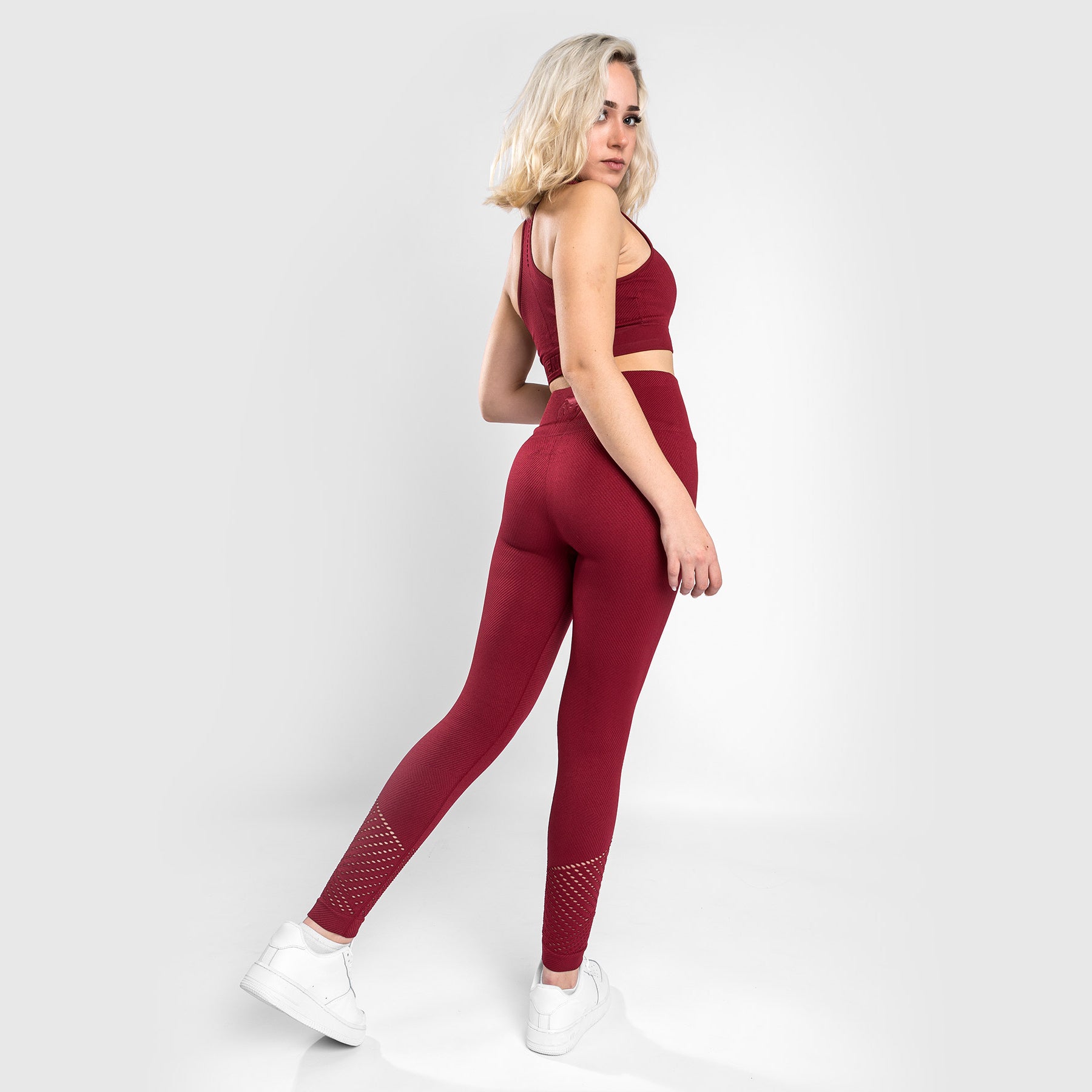 venum-sparring-seamless-leggings-damen-bordeaux-2 image 4