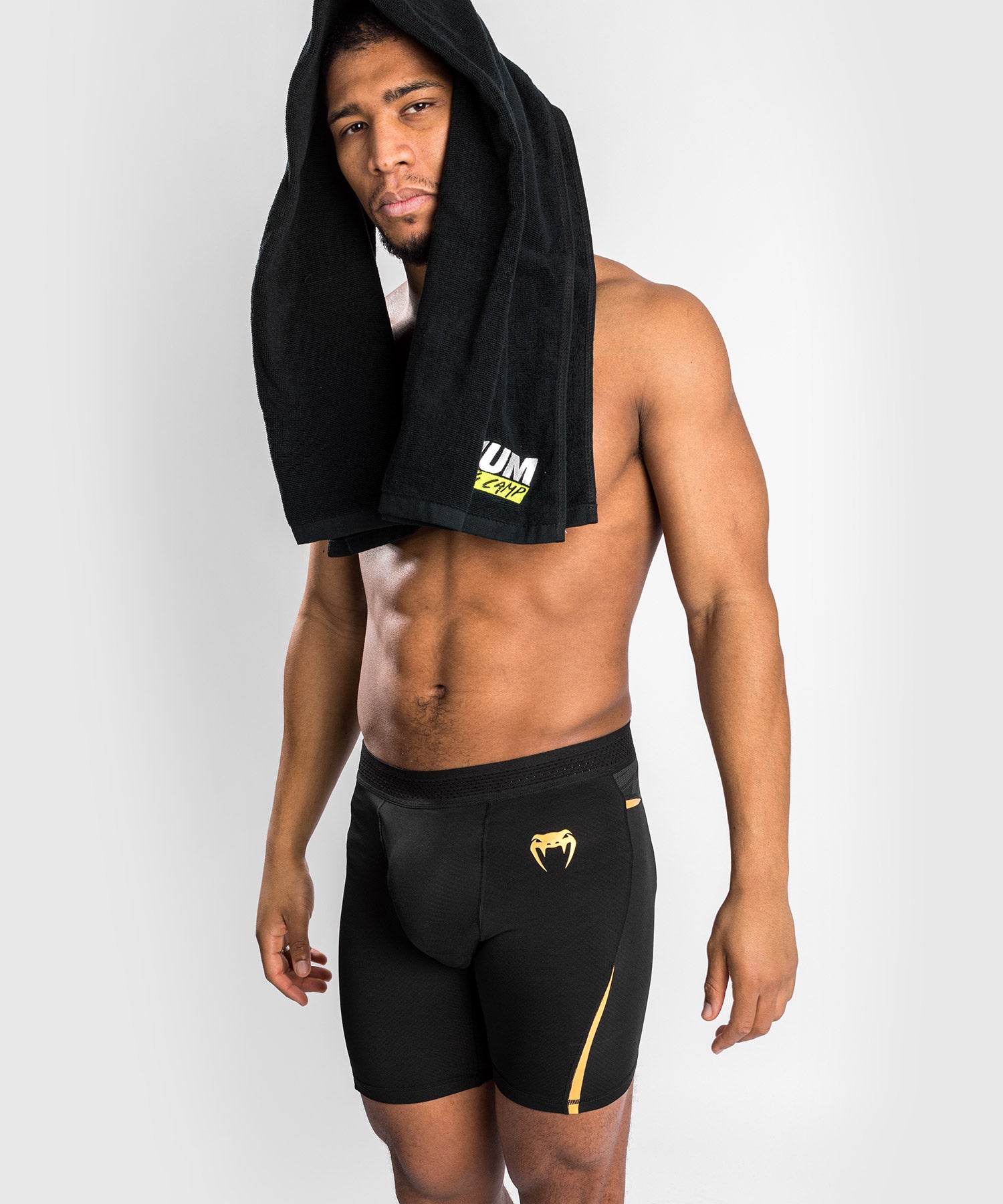 venum-tempest-2-0-vale-tudo-shorts-schwarz-gold image 2