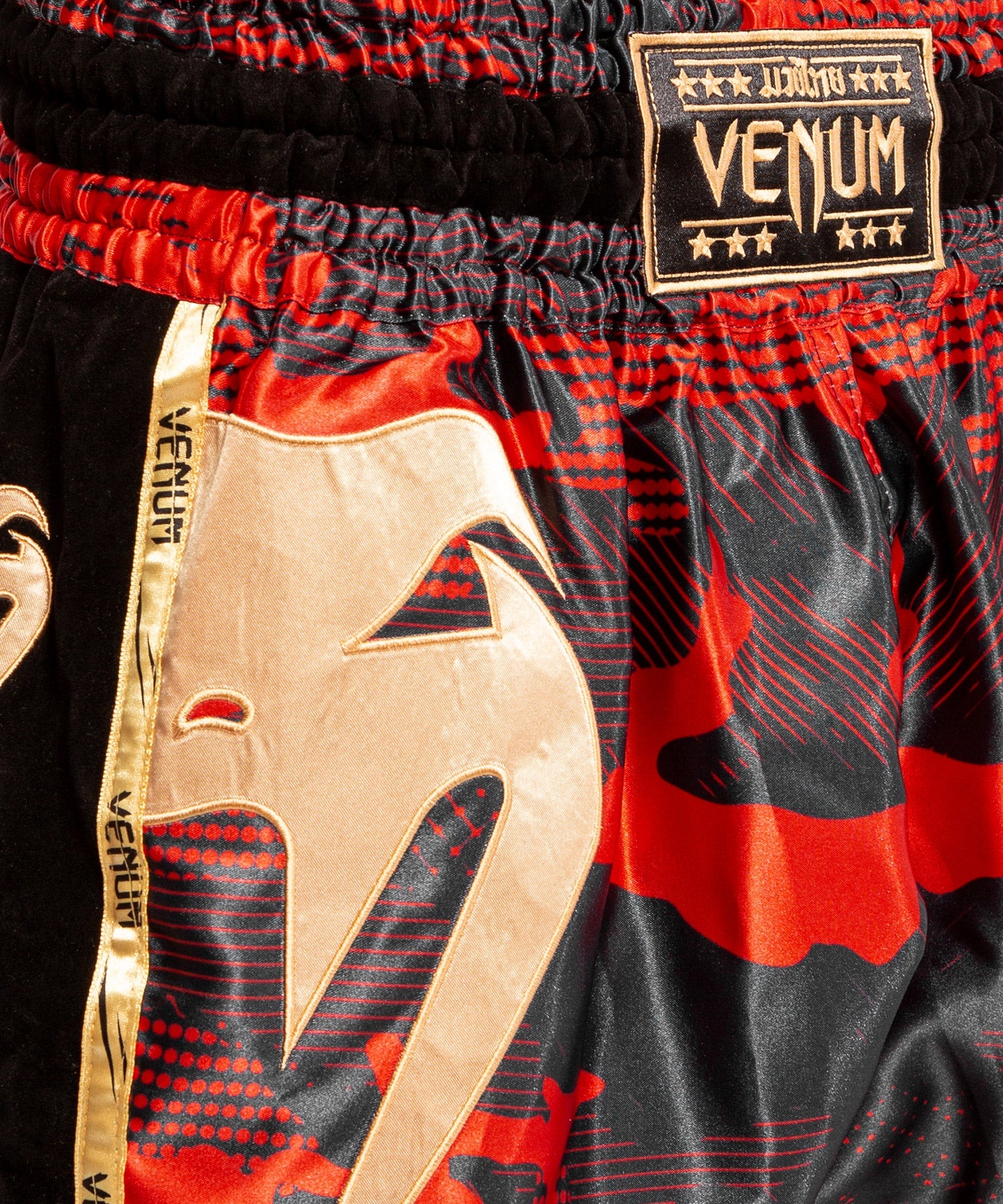 venum-giant-muay-thai-shorts-rot-gold image 3