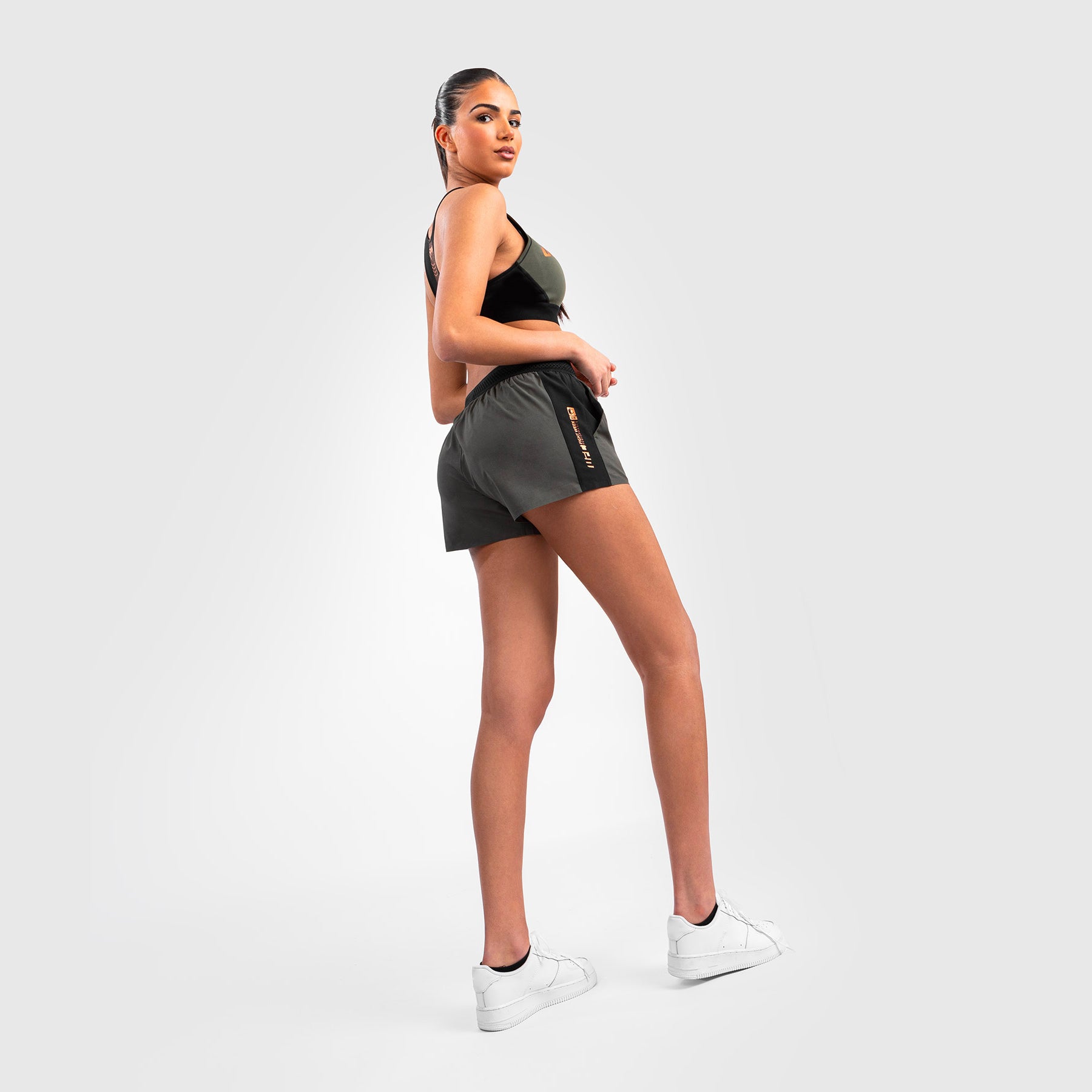 venum-ufc-adrenaline-fight-week-performance-short-damen-khaki-gold image 7