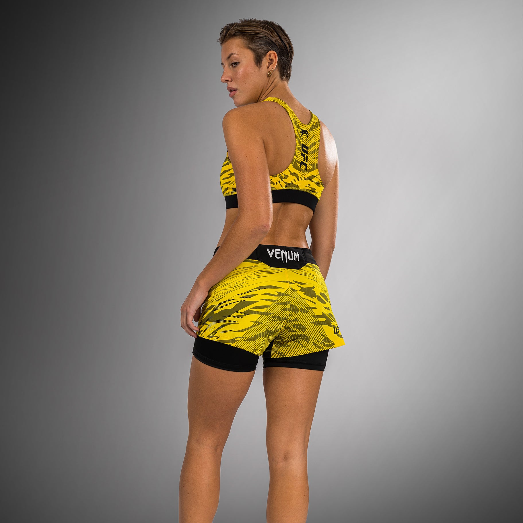 ufc-fusion-by-venum-authentic-fight-night-fight-short-damen-gelb image 3