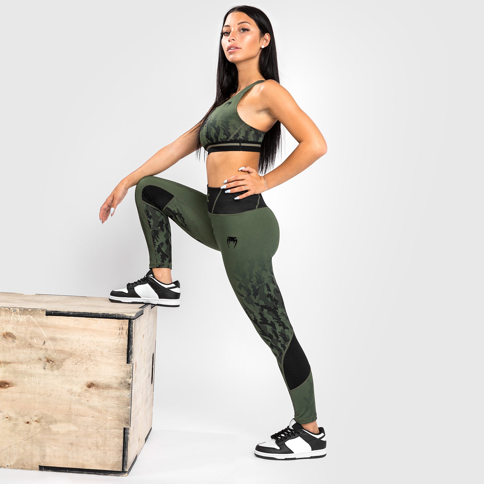 venum-ufc-authentic-fight-week-damen-performance-tight-khaki image 7