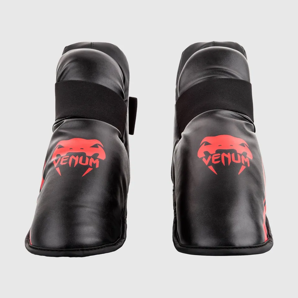 venum-challenger-fu-schutz-schwarz-rot image 1
