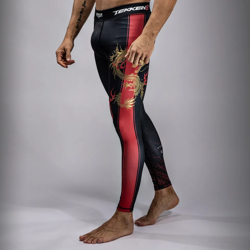 venum-x-tekken-8-marshall-law-spats-schwarz-rot-gold image 1