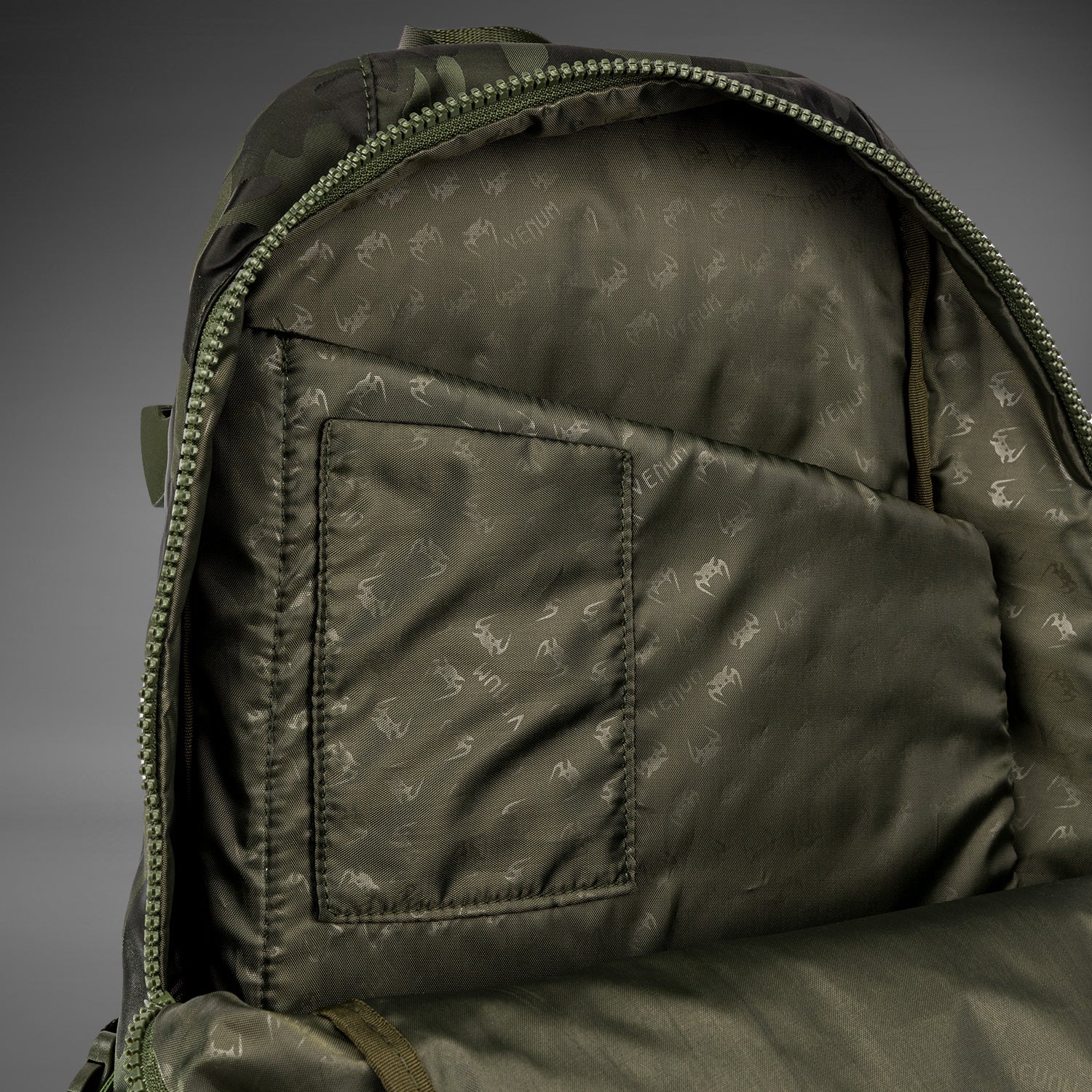 venum-challenger-pro-rucksack-20-25l-khaki-camo image 7