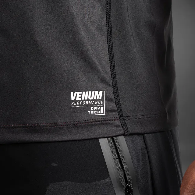 venum-adrenaline-dry-tech-t-shirt-herren-rot-schwarz image 1