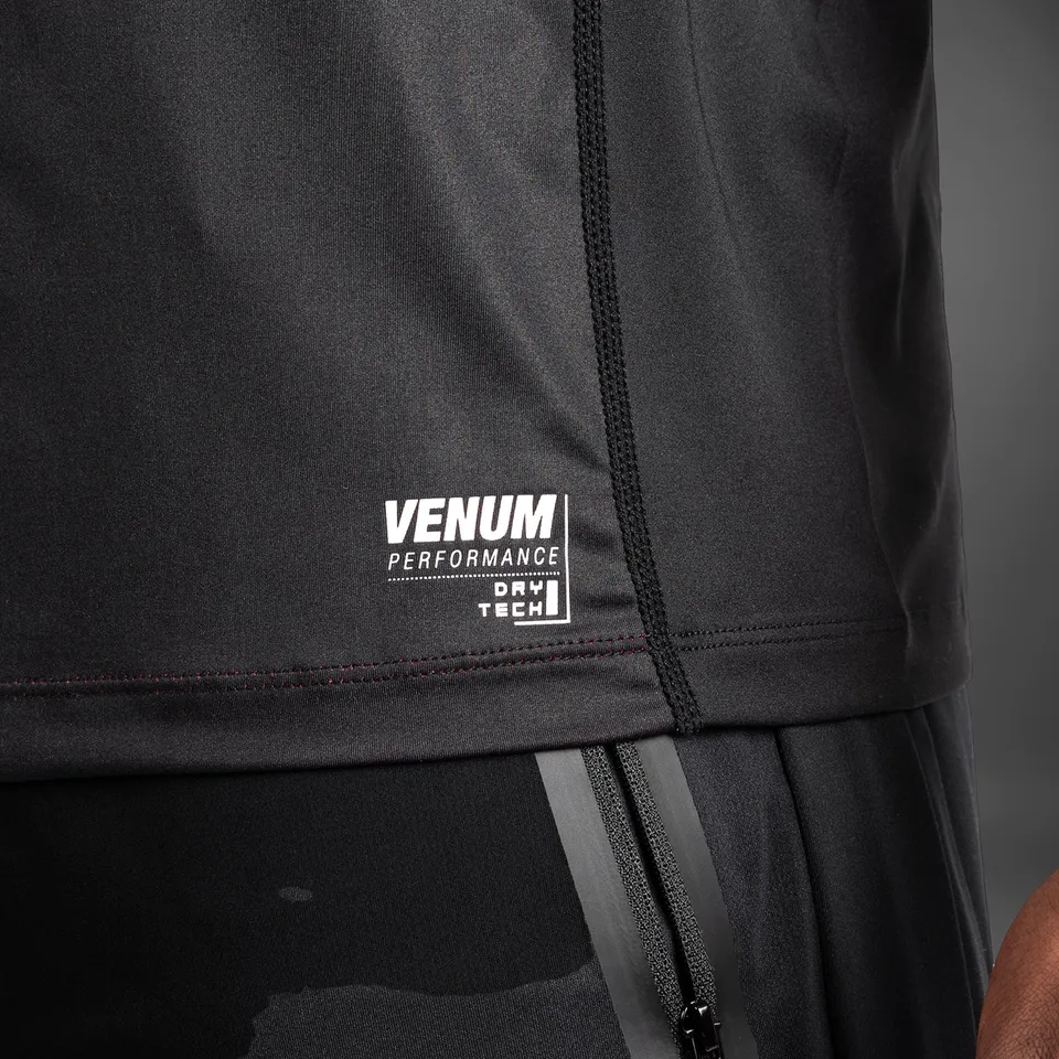 venum-adrenaline-dry-tech-t-shirt-herren-rot-schwarz image 1