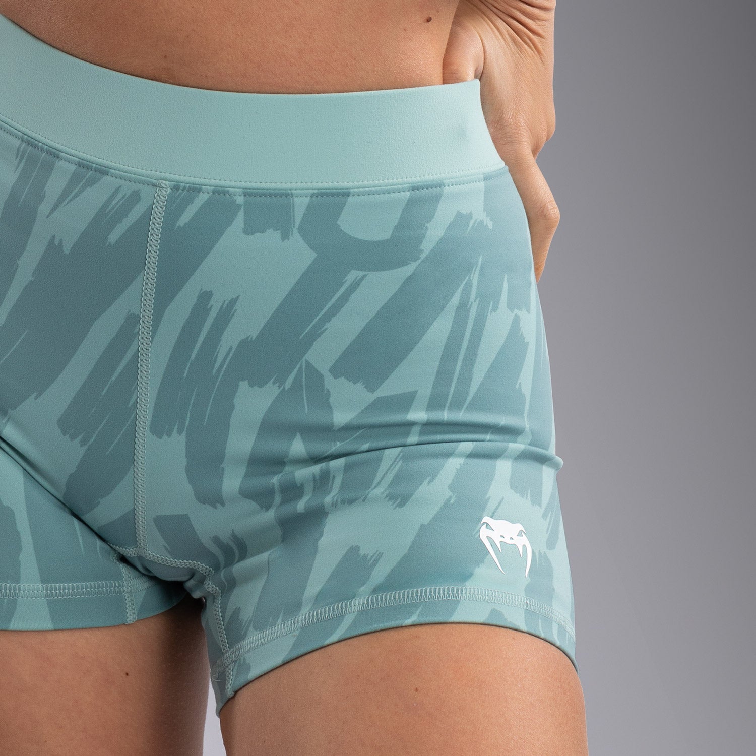 venum-graffiti-kompressionsshorts-damen-aqua image 6