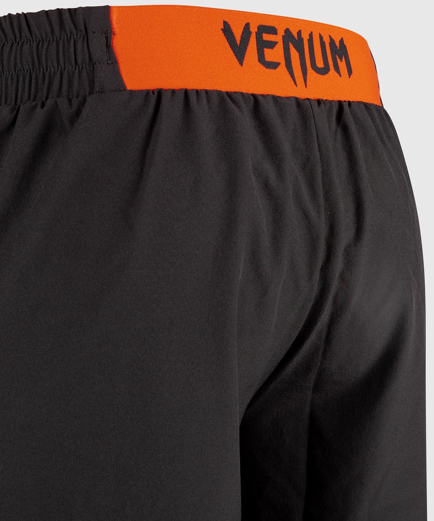 venum-classic-trainingsshorts-schwarz-rot image 5
