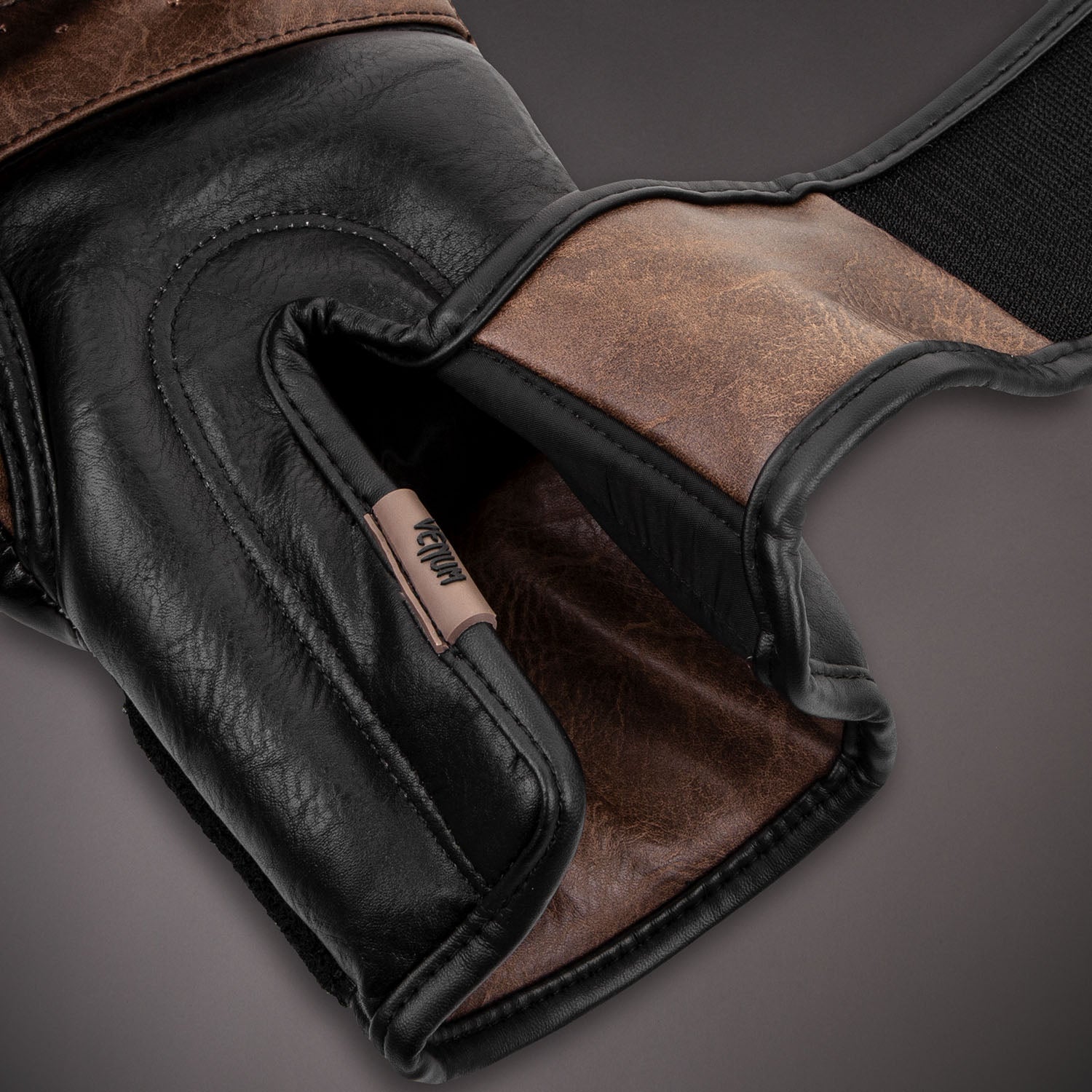 venum-impact-boxhandschuhe-braun image 5