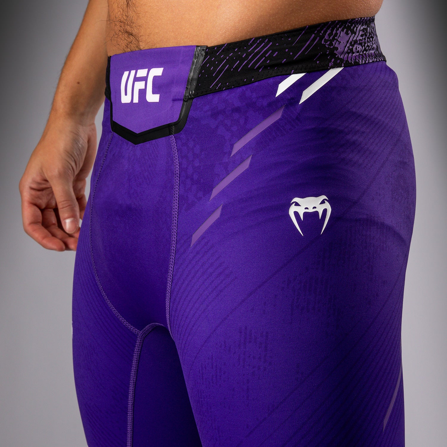 ufc-adrenaline-by-venum-authentic-fight-night-vale-tudo-short-herren-lila image 6