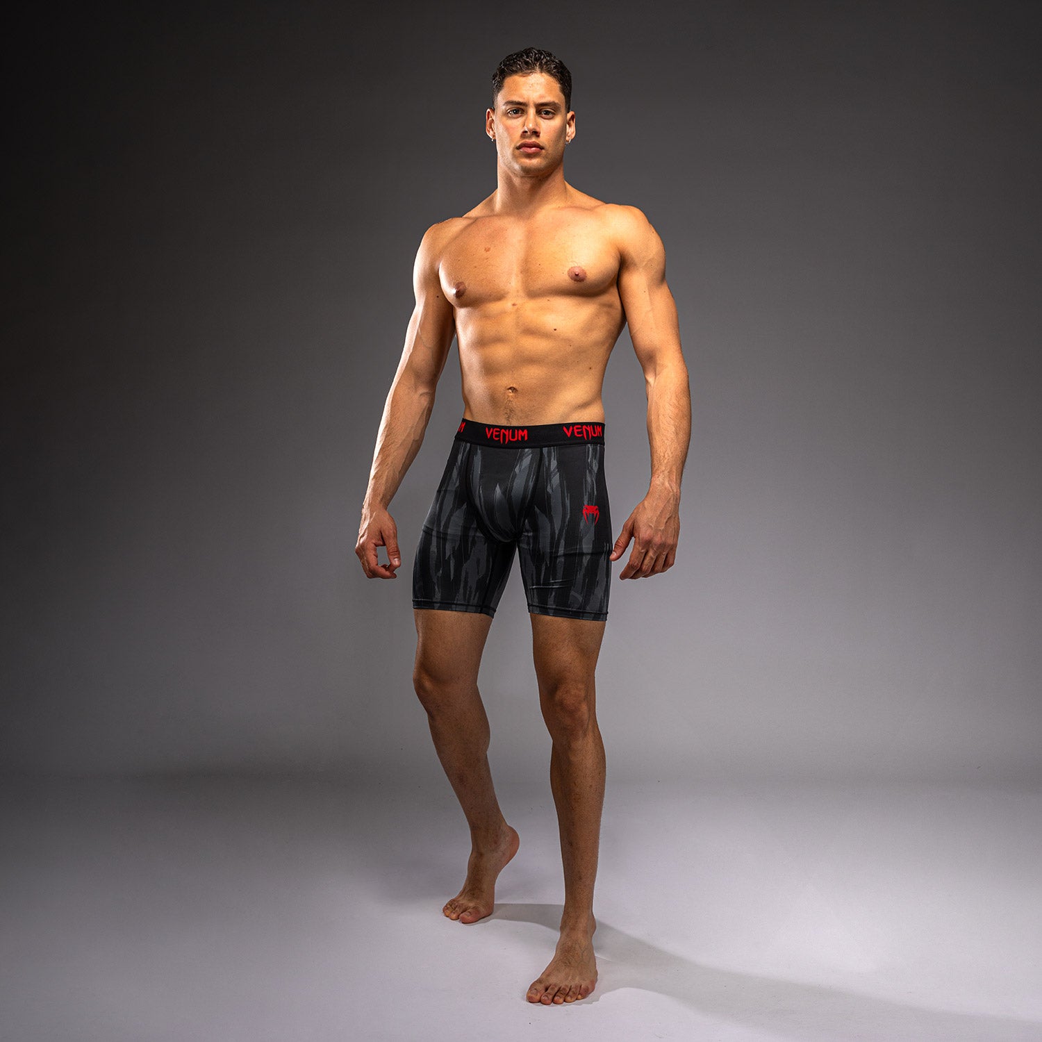 venum-demon-kompressionsshort-schwarz-grau image 2